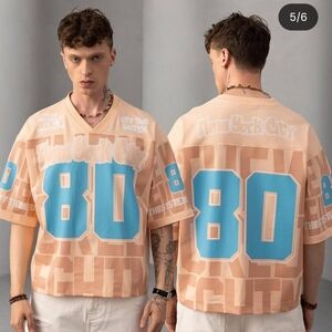 NWT Peach and Blue Graphic Jersey
